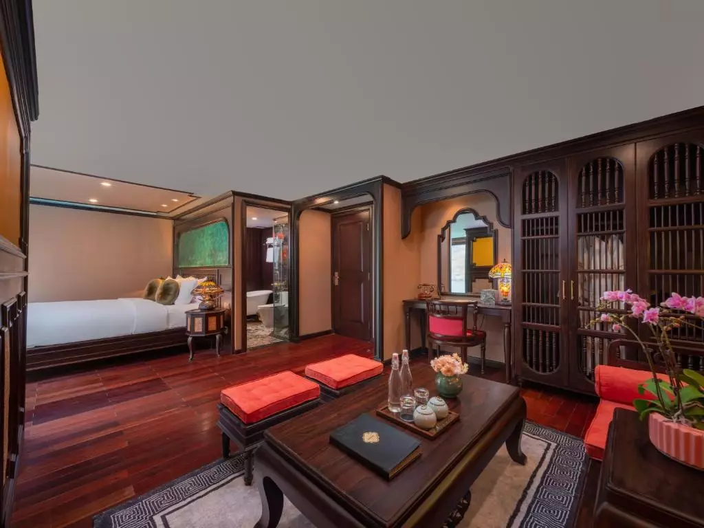 Indochine Grand Lan Ha Bay